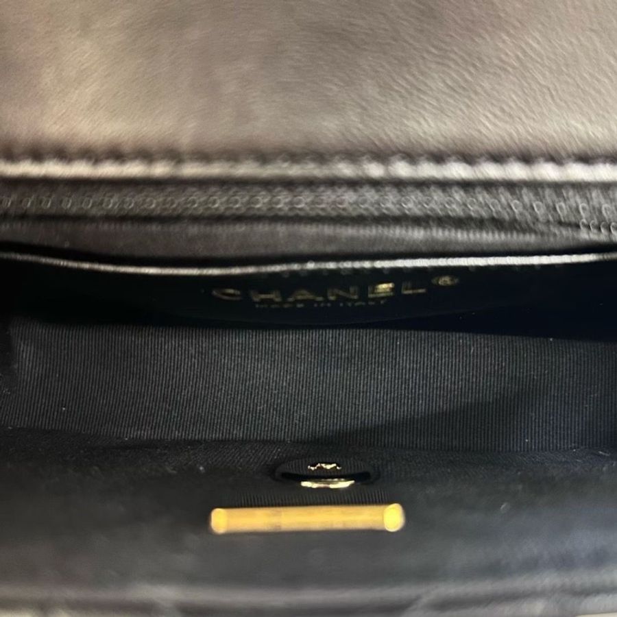 CHANEL 23P 琺瑯扣愛心皮穿鏈菱格方胖子 小羊皮斜背包 黑色 16*5cm*13cm 95新配件塵袋-6