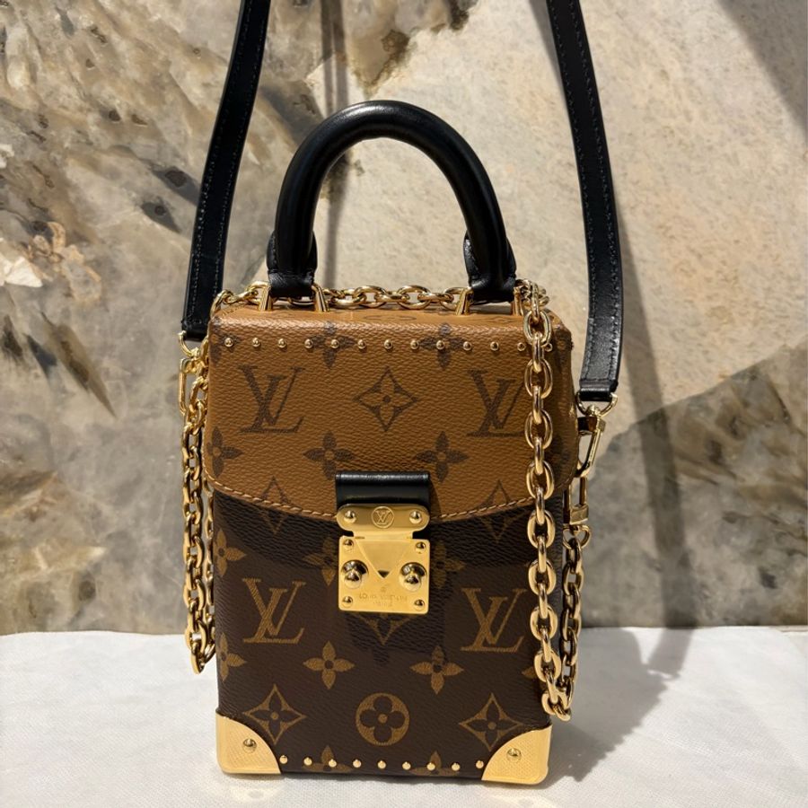 LOUIS VUITTON(M)雙口袋天心包-1
