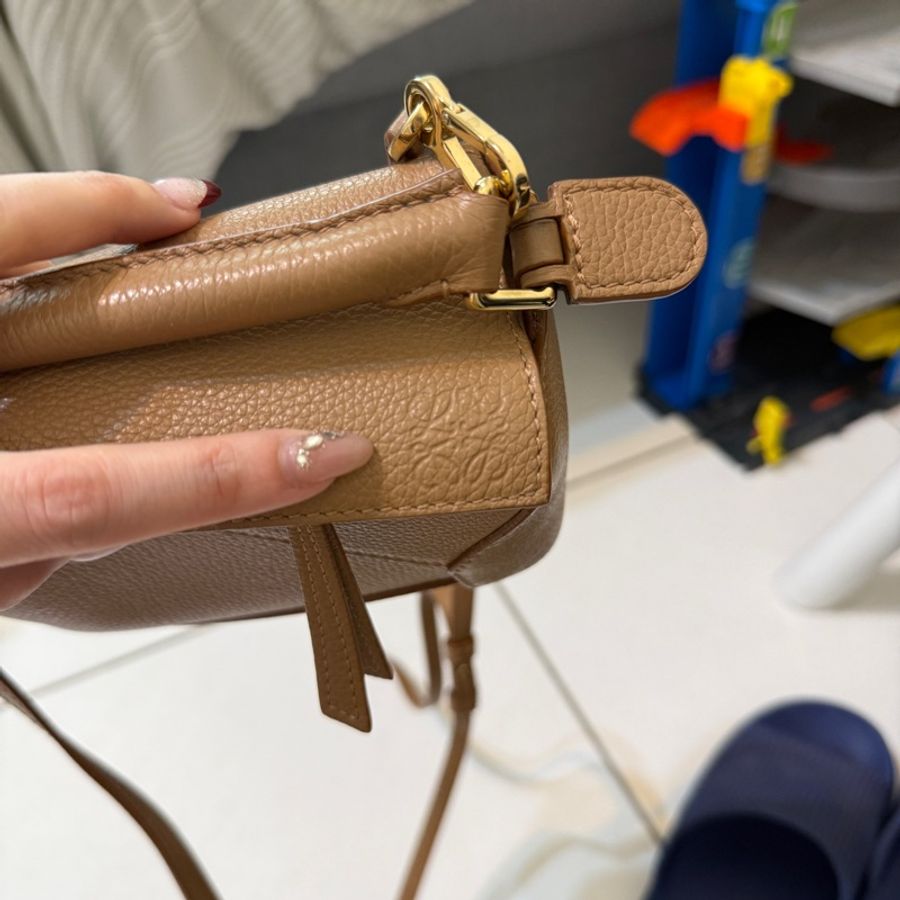 Loewe puzzle mini 焦糖色-1