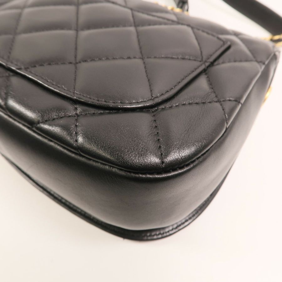 CHANEL 牛皮皮革Chain Shoulder金扣鏈帶肩背袋-14
