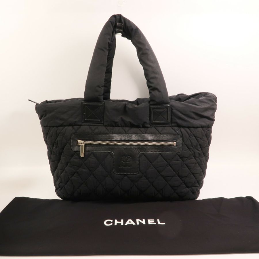 CHANEL 尼龍Coco Cocoon銀扣手挽袋-8