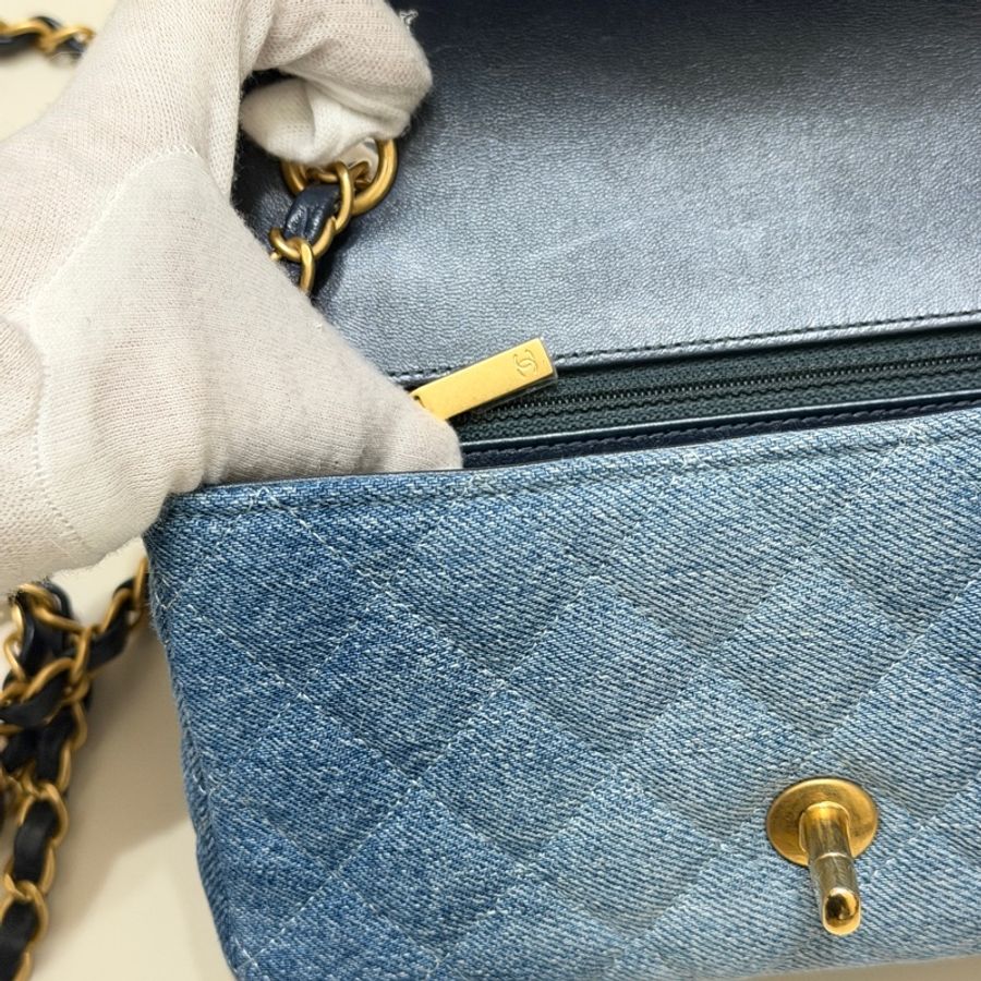 914intheair精品代購『限量品閒置』Chanel 香奈兒 mini coco 20口蓋包 漸層牛仔 大mini CF 20cm classic flag牛仔包-32