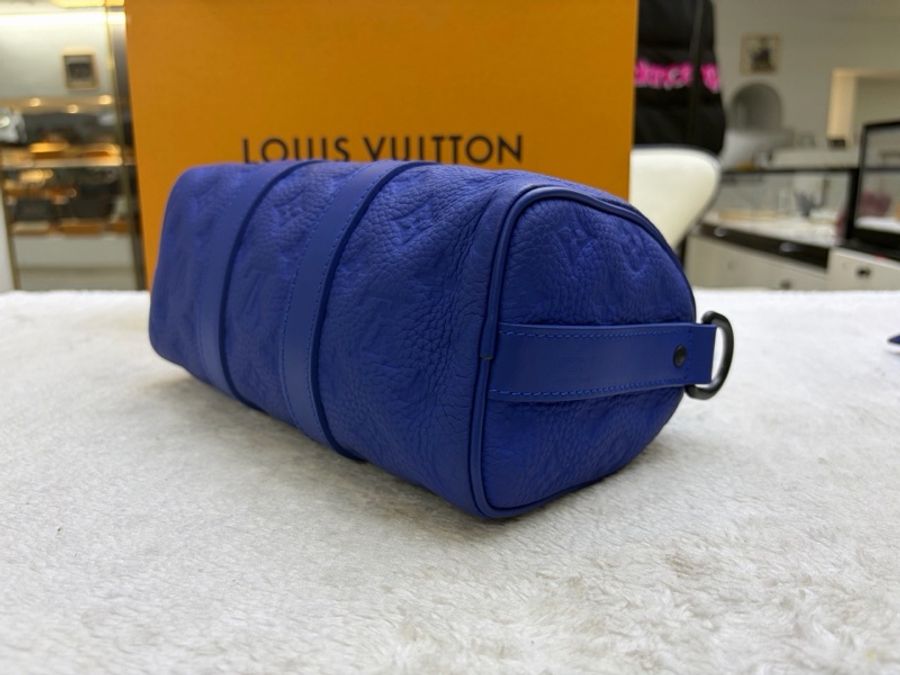 Louis Vuitton • Keepall Bandoulière 25 電光藍全皮壓紋-7