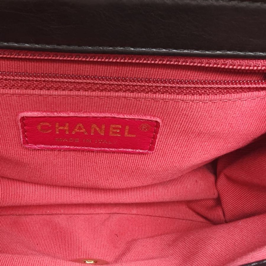 CHANEL 黑色牛皮晶片開金扣季節款粗鏈條手柄翻蓋單肩包-5