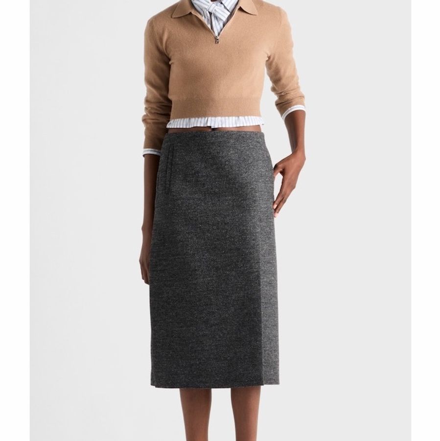 Prada 女士 羊絨Polo衫IT-36 IT-38 IT-40 IT-42 IT-44碼模特身高：177CM，穿著38碼。-3