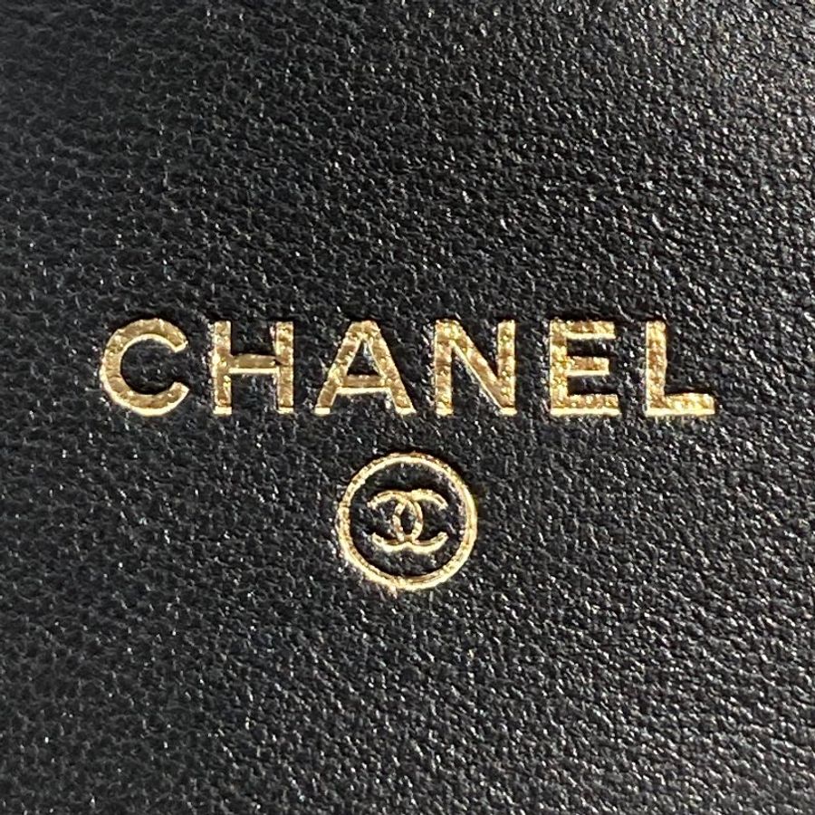 CHANEL 香奈兒 前釦式翻蓋長夾 羊皮 黑色 淺金釦-11