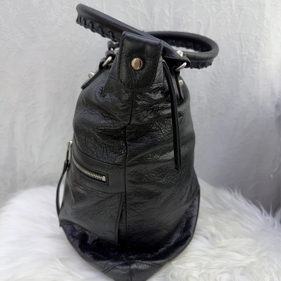 BALENCIAGA Agneau Classic Hardware Square Tote Black-2