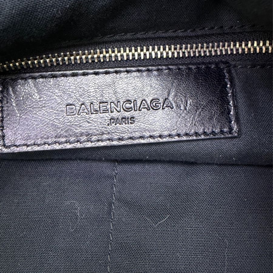 BALENCIAGA Agneau Classic Hardware Square Tote Black-10