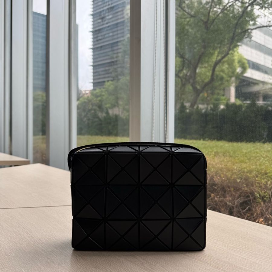 三宅一生 Issey Miyake Bao Bao 邱比特 大顆 霧黑色 全新-1
