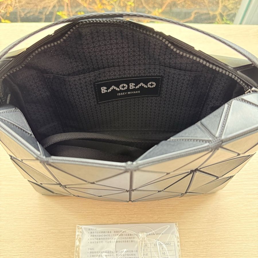 三宅一生 Issey Miyake Bao Bao 邱比特 大顆 霧黑色 全新-5