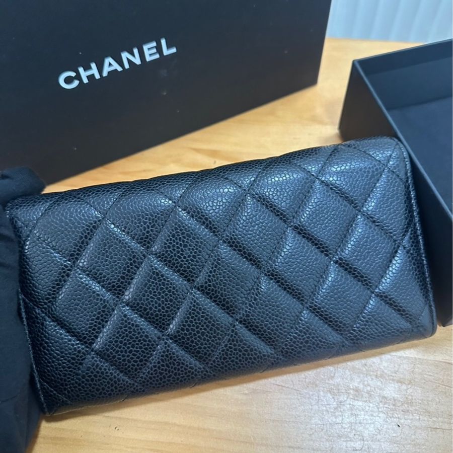 CHANEL經典雙 C LOGO 黑色荔枝牛皮金釦翻蓋長夾 發財包-9