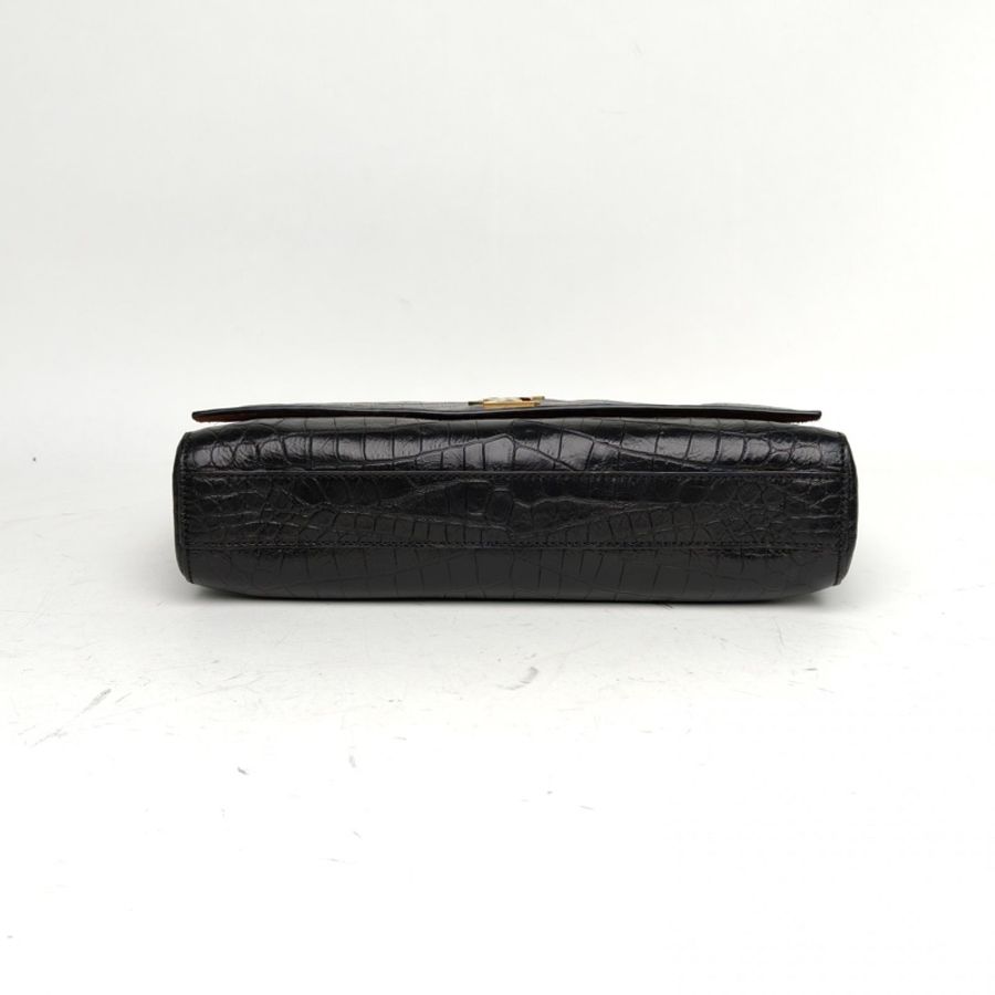 SAINT LAURENT KATE雙面Kate中號28鱷魚壓紋黑色牛皮金扣肩背包-3