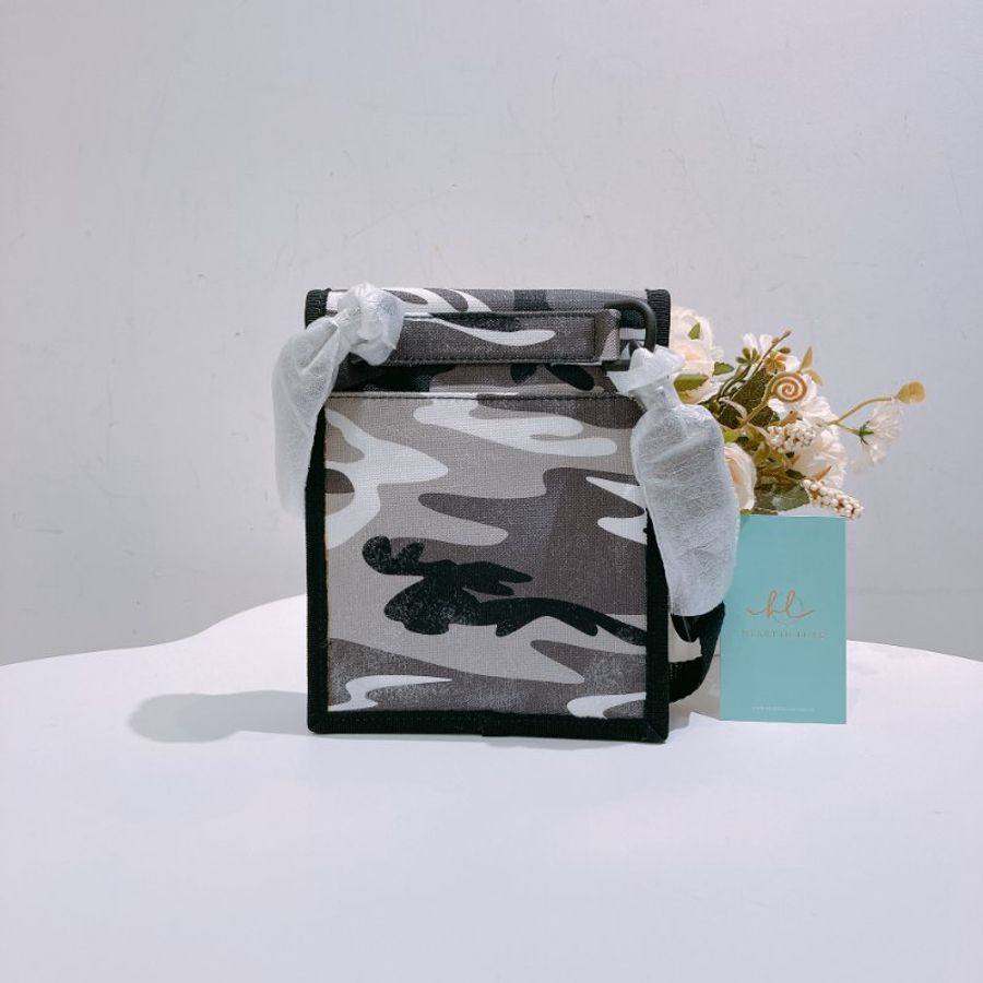 TW4676 Balenciaga 巴黎世家 尼龍 迷彩 斜背小包 Explorer Camo-Print Crossbody Bag Nylon-1
