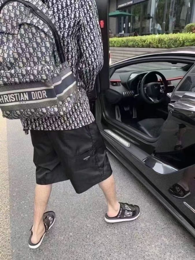 Prada 黑色 三角標尼龍短褲 #44 46 52-3