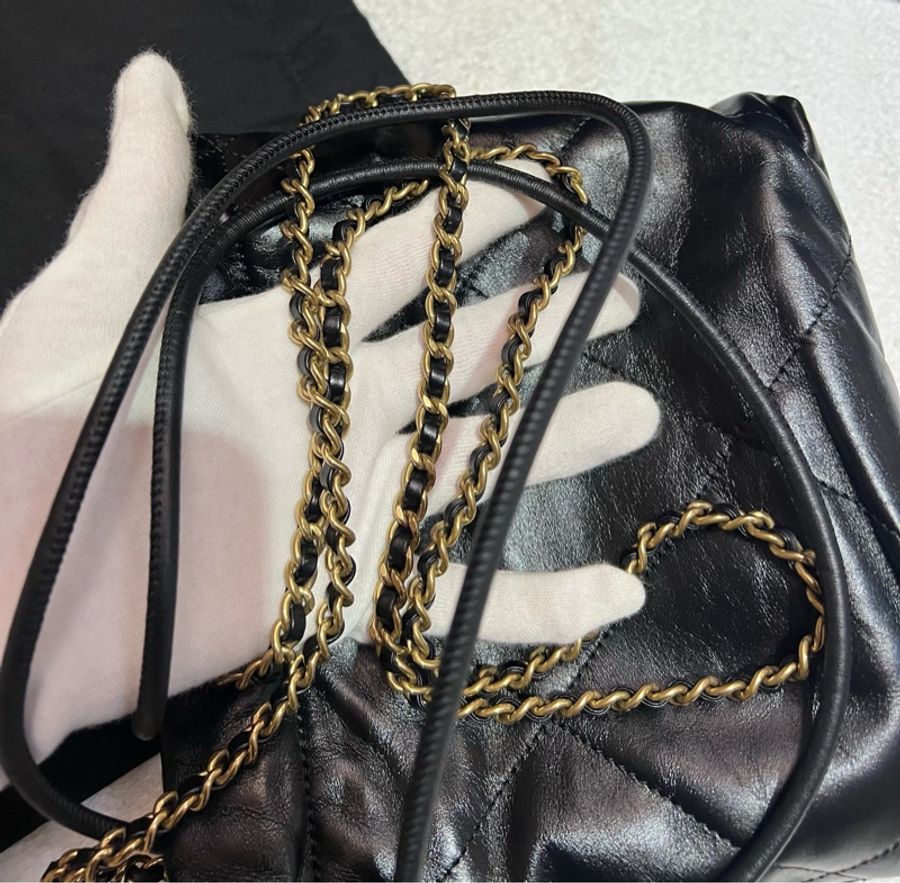 Chanel 香奈兒22 minibag有購證 2024購入稀有白字黑金-11