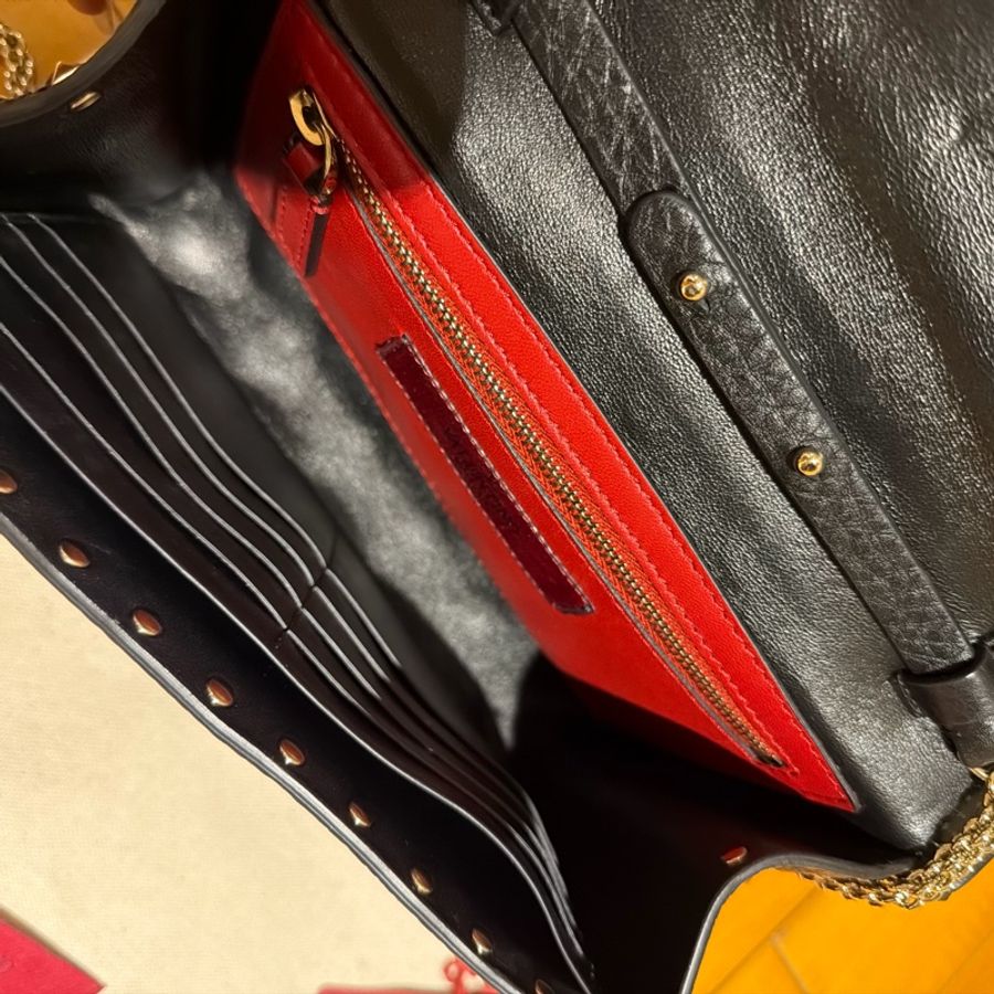 VALENTINO Rockstud Spike 黑色手拿包|鉚釘|金扣|晚宴包|小羊皮|近新-10