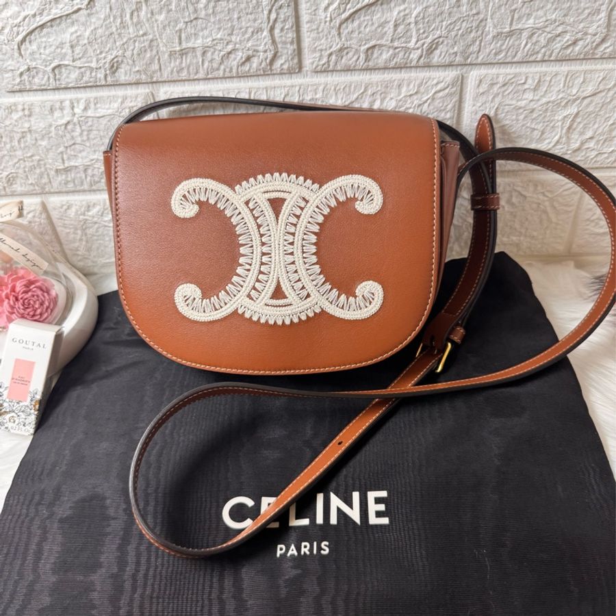 Celine Folco Cuir Triomphe 斜背包-30
