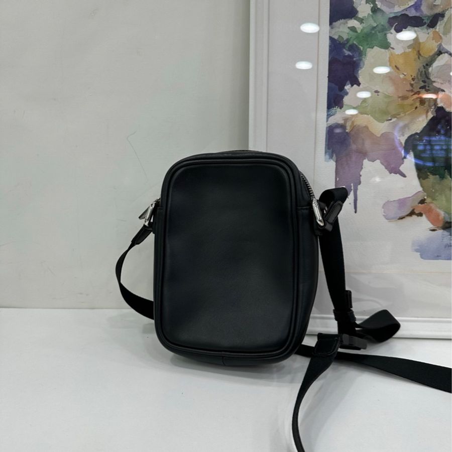 FENDI 小惡魔羊皮包-1