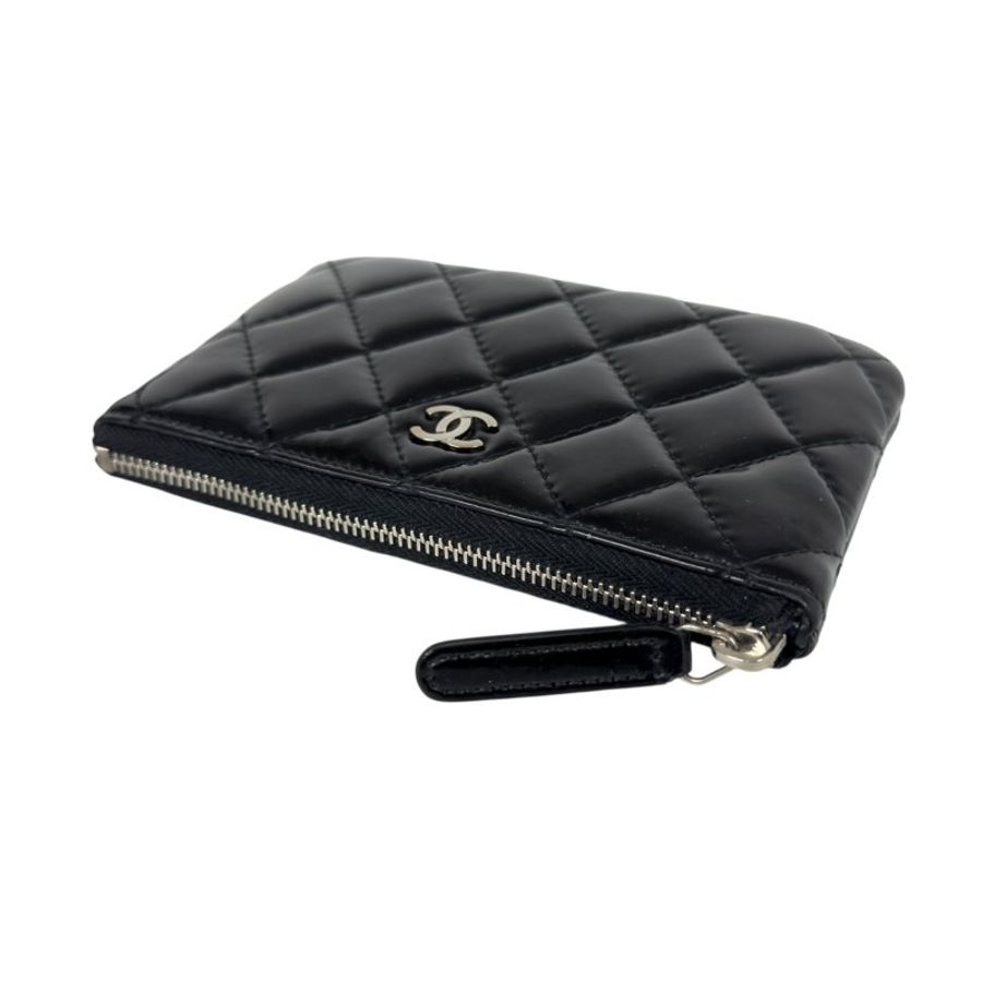 CHANEL CC 漆皮 拉鏈小包-9