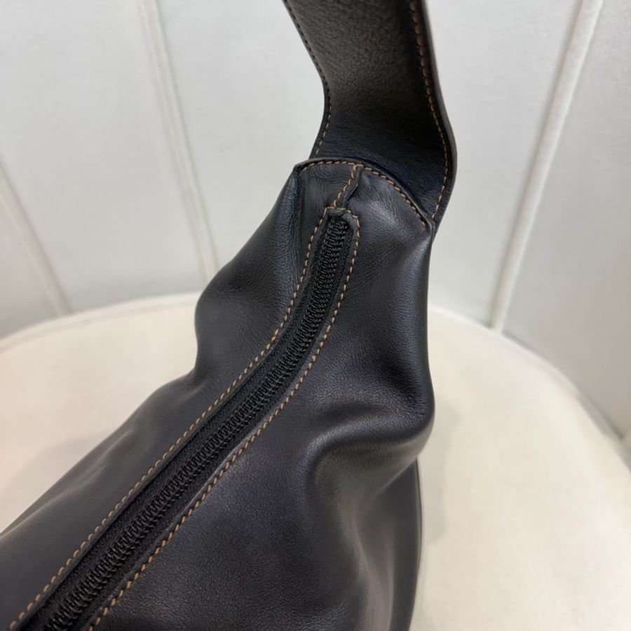 Loewe 黑色小拳師 Hobo 單肩袋 XC293-12