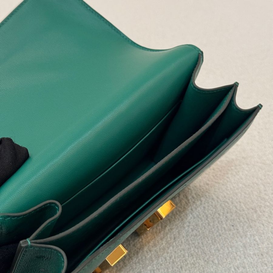 Hermes Constance 19-15