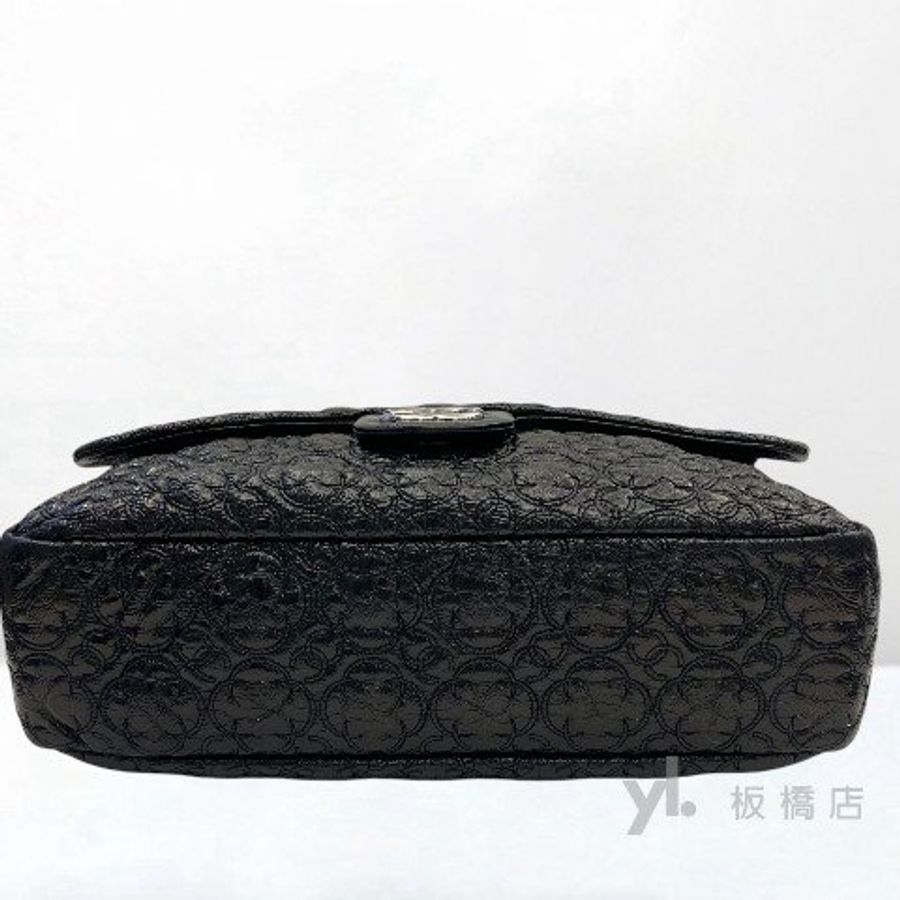 S5511-Chanel 黑色漆亮皮山茶花下蓋銀釦coco-5