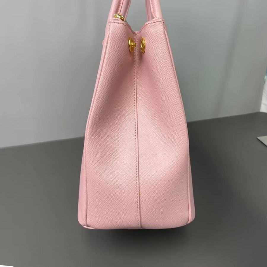 Prada 新款 經典Galleria皮革殺手包 櫻花粉手提包斜背包32*23*12 98新肩帶塵袋購證保卡-3