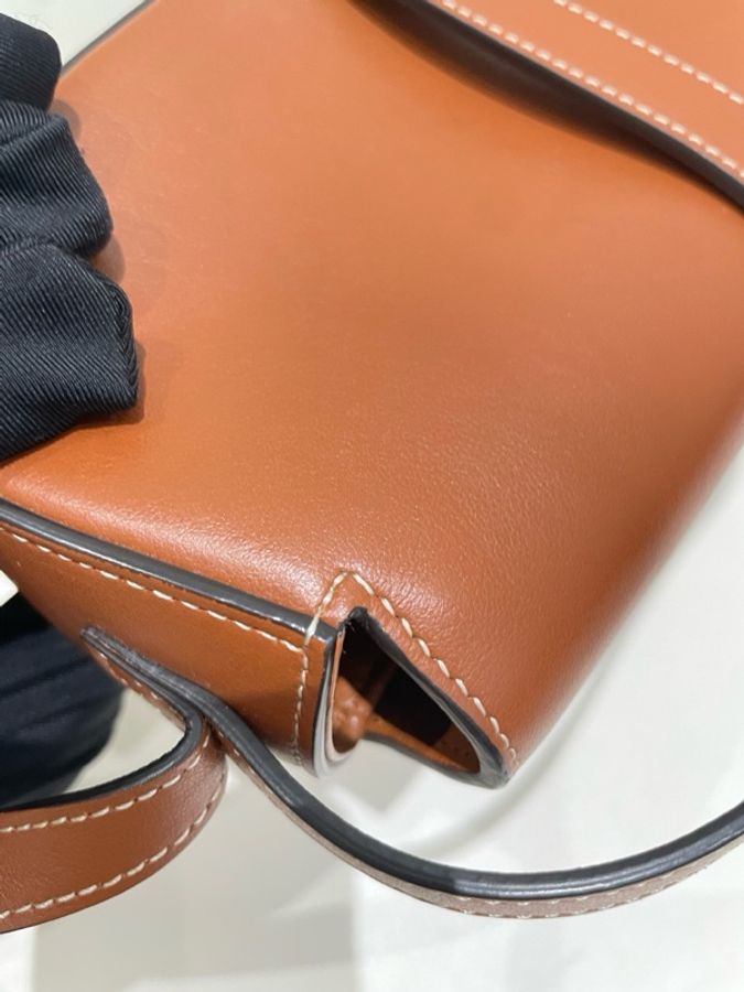 99新 Celine 賽琳 Tabou系列 金鎖包-16