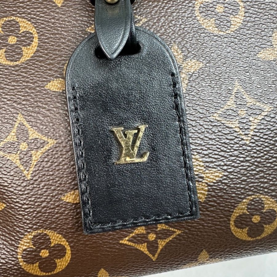 LV盒子包 98新LV路易威登PETITE MALLE SOUPLE系列黑色牛皮軟盒子-1