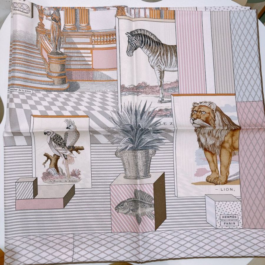 TW4740 Hermes 愛馬仕絲巾 粉色拼大象灰 90cm Grand Theatre Nouveau 90x90cm Scarf-4