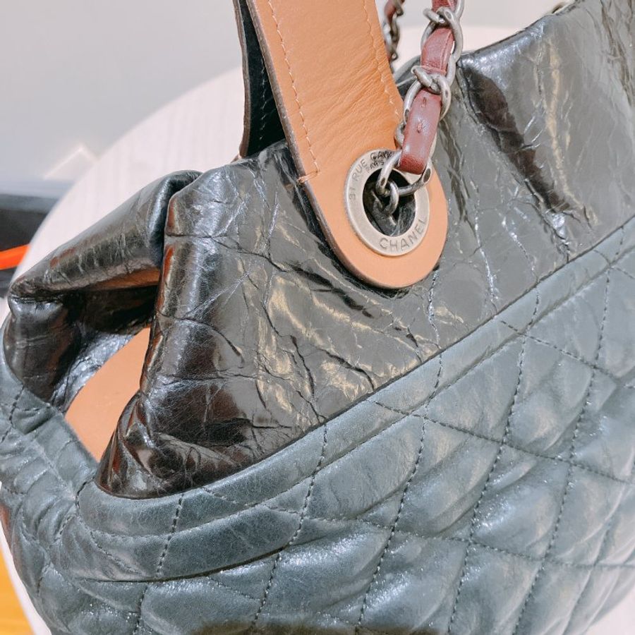 TK1955 香奈兒 牛皮皮革 鏈帶手挽肩背 Black Quilted Iridescent Calfskin Leather Small In-The-Mix Tote Bag-23