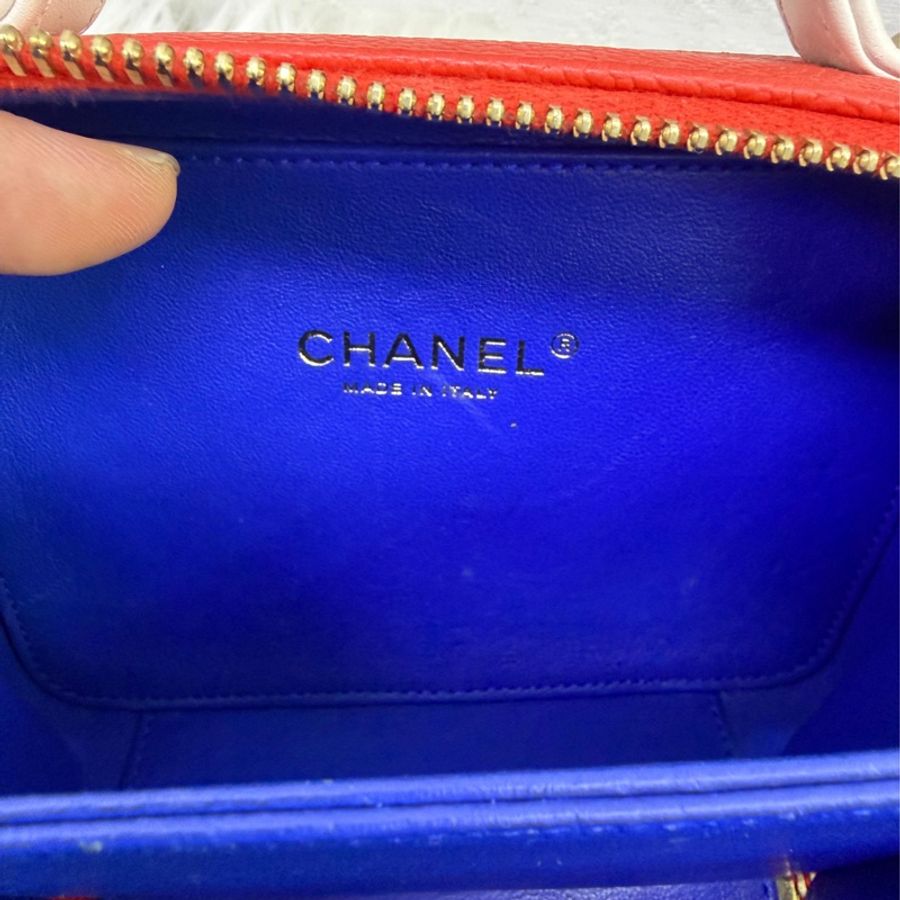 Caviar Quilted Small CC Filigree Vanity Case Blue White Red-12