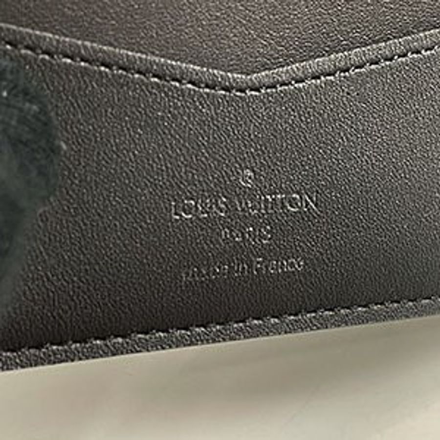 *奢華大道國際精品*【L3320】LV黑色棋盤格牛皮壓紋 SLENDER 對開短夾 N63263-7