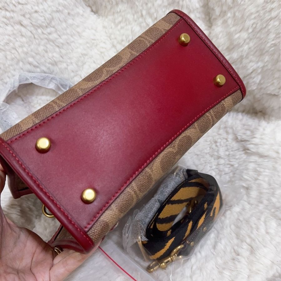 未使用 Coach手提肩背包 Field tote22-26