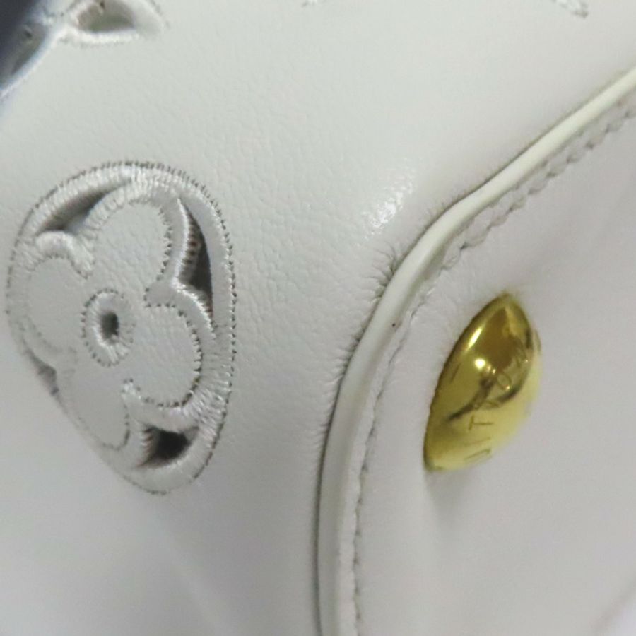 白色 原花縷空刺繡 牛皮 Capucines 兩用包【LOUIS VUITTON LV 路易威登】 M22863-12