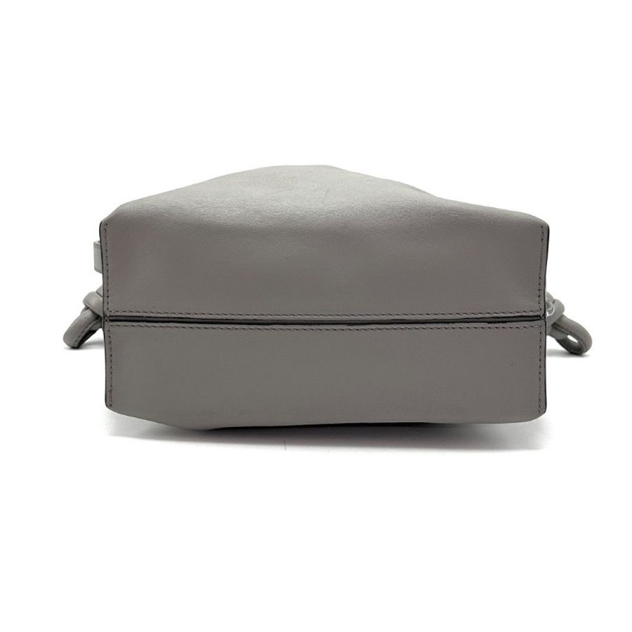 LOEWE flamenco系列 灰色小號肩背福袋包22*18*9 98新配件塵袋-4