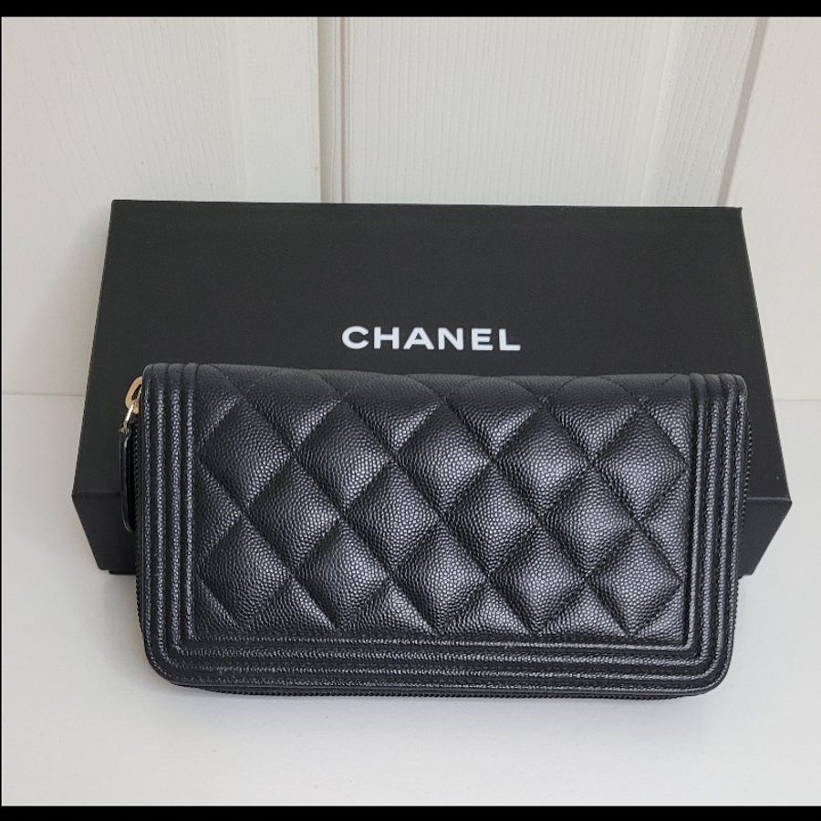 CHANEL💫 黑金拉鏈長夾 魚子醬皮革-1
