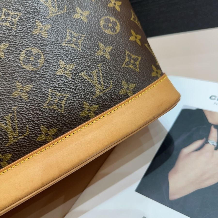 LV 原花金釦Amla PM手提包-11