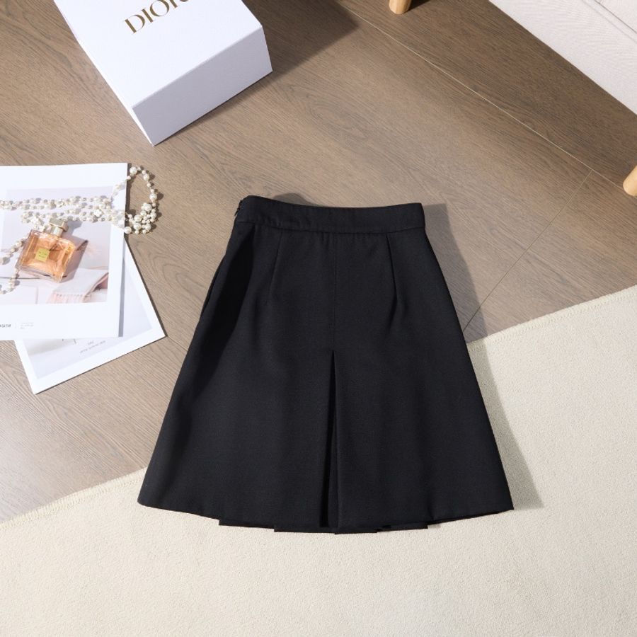 ❤️CELINE 鏈條裝飾 黑色百褶半身裙 必備單品-8