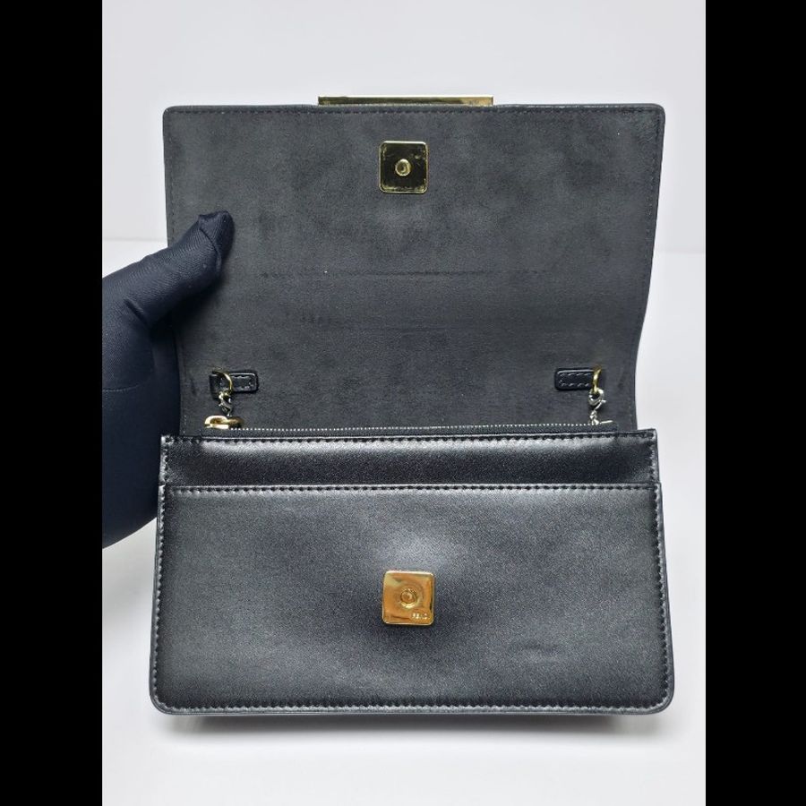 Fendi - Wallet on chain-17