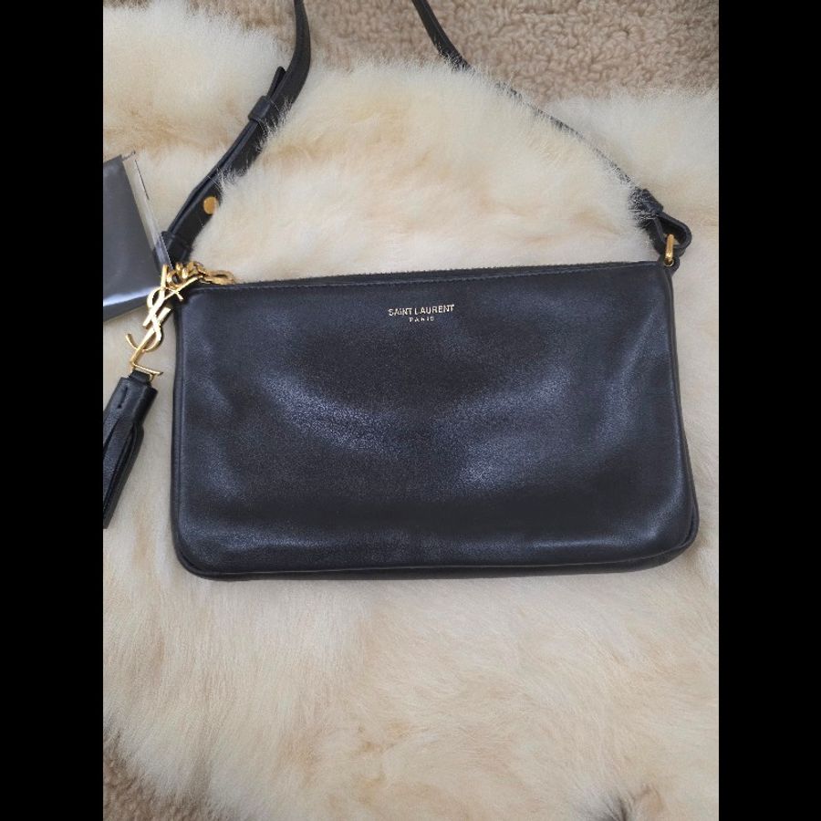YSL TEEN 斜背皮革包-8