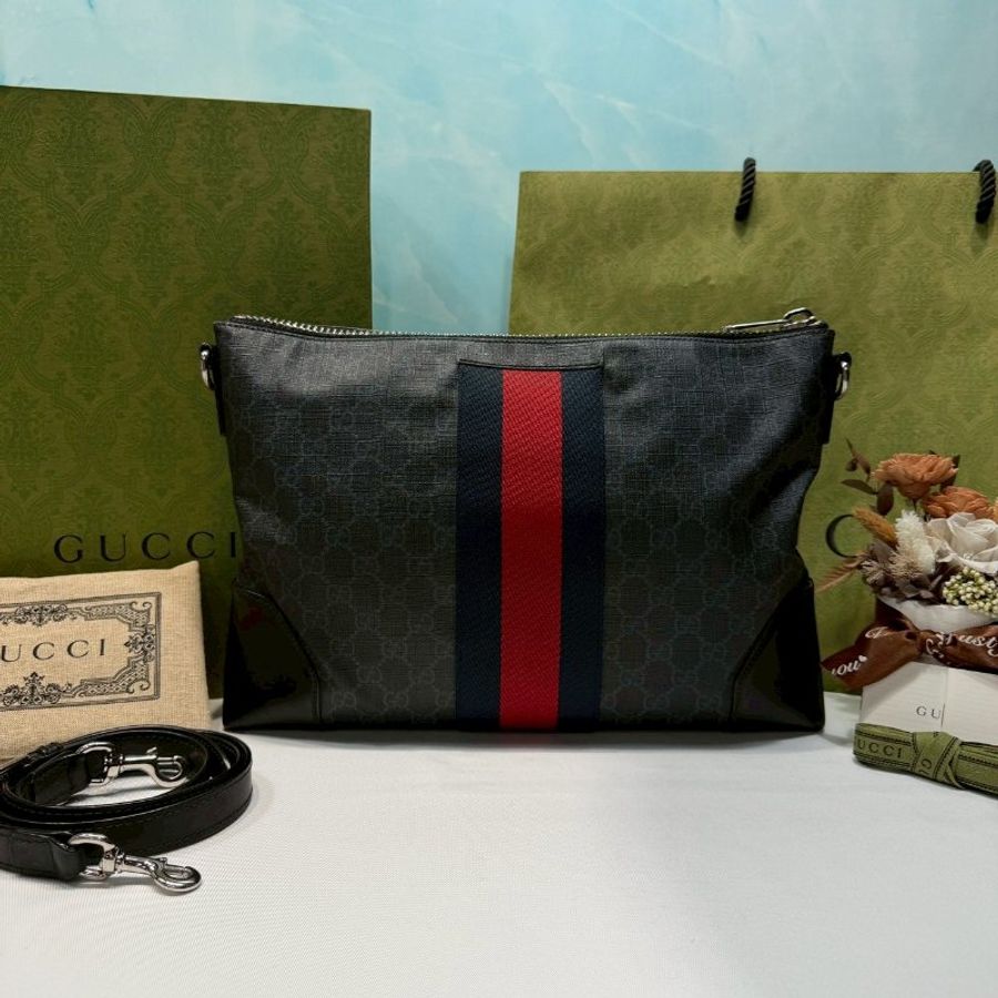 GUCCI Supreme帆布郵差包-0