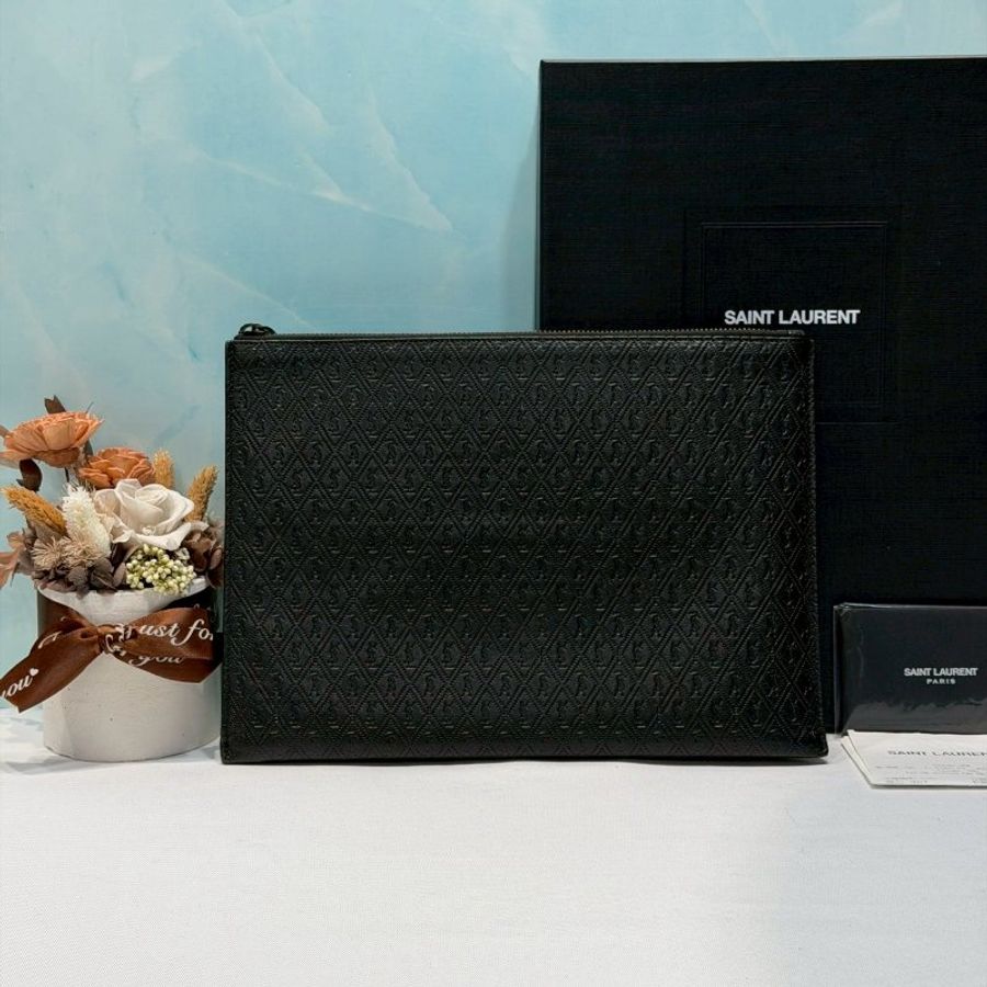 YSL 滿版Logo壓紋手拿包-0