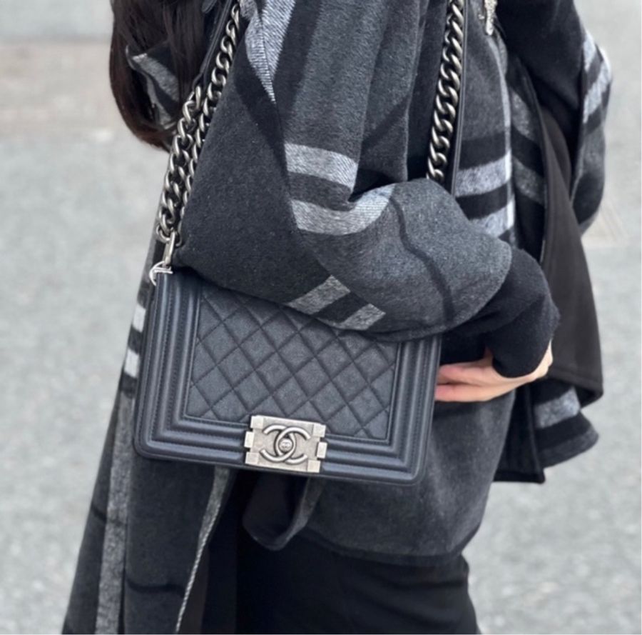 Chanel boy20小號 深藍灰荔枝牛皮-1