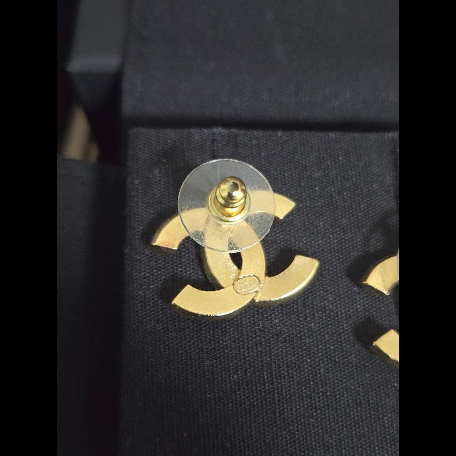 (全新品)Chanel雙色雙C水鑽耳環-4