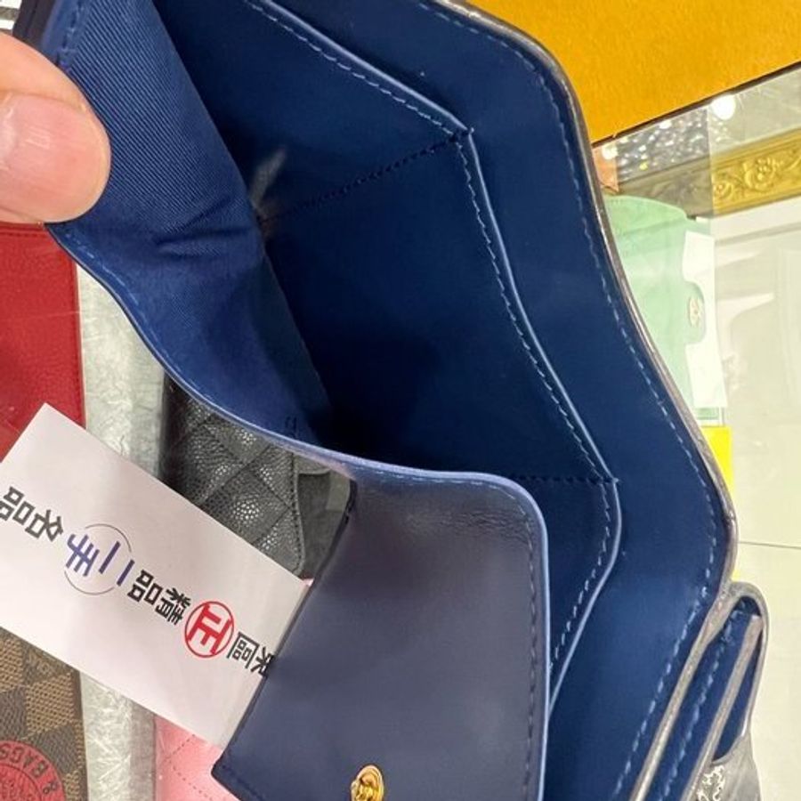 東區正精品㊣FENDI 8M0395 藍色全皮金屬LOGO牛皮三折小短夾 RA1554-4