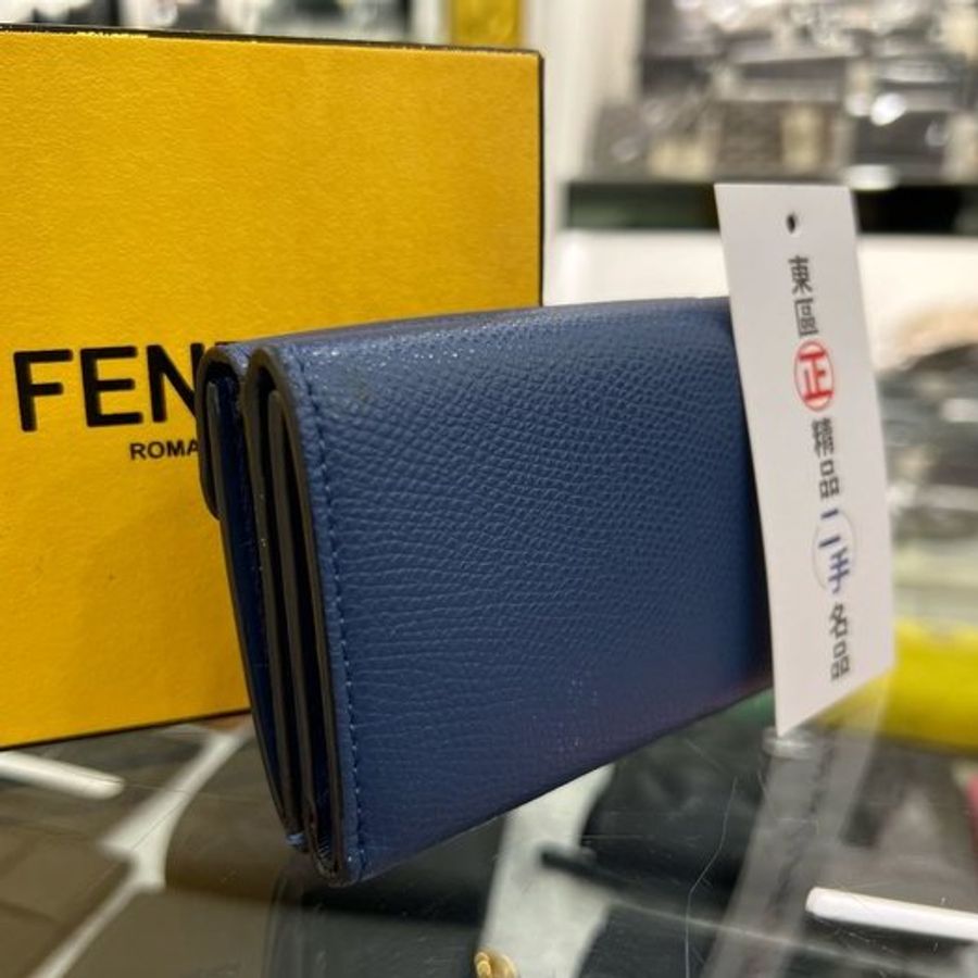 東區正精品㊣FENDI 8M0395 藍色全皮金屬LOGO牛皮三折小短夾 RA1554-8
