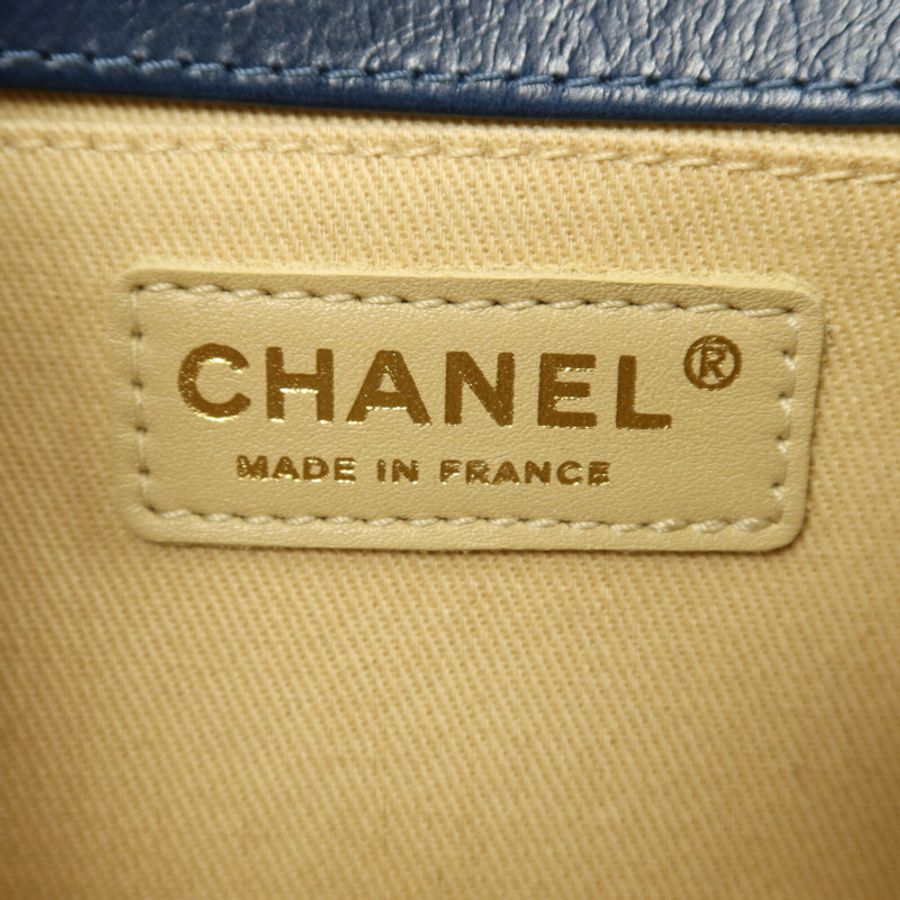 CHANEL 牛皮皮革Boy 25金扣鏈帶肩背袋-5