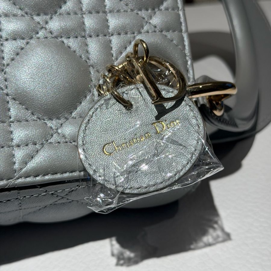 【99新 ✨ 全網最低價!】Lady dior mini 戴妃三格 灰色金扣 羊皮(下單前先詢問庫存❗️)-11