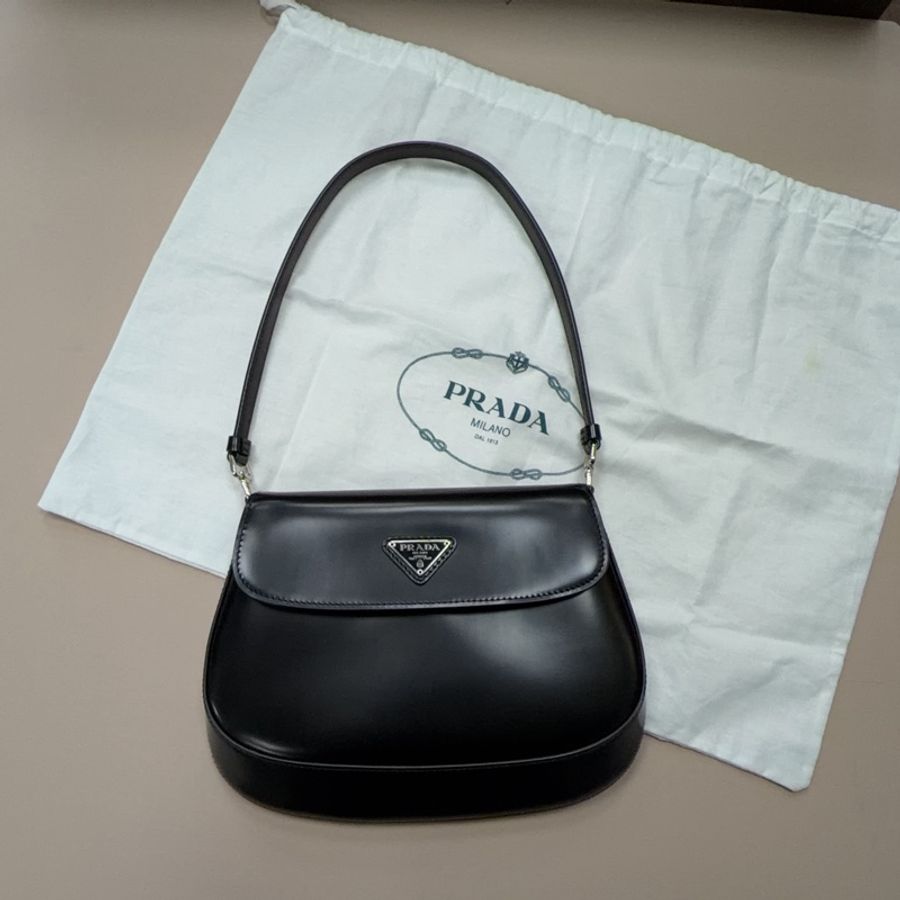 Prada Cleo 小號|黑色滑面牛皮|銀扣-5